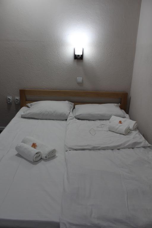 Villa Flora Guesthouse Kruševo Esterno foto