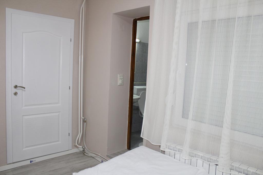 Villa Flora Guesthouse Kruševo Esterno foto