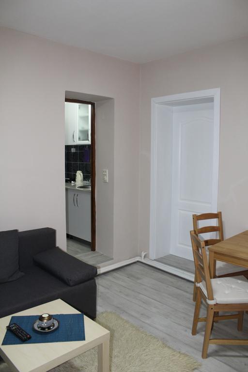 Villa Flora Guesthouse Kruševo Esterno foto